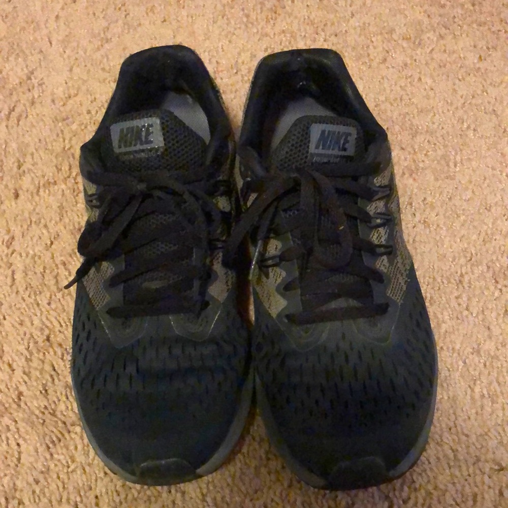 Nike gym shoes